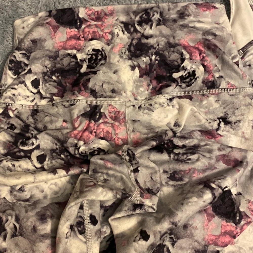 Lululemon Athletic Legging Set - image 6